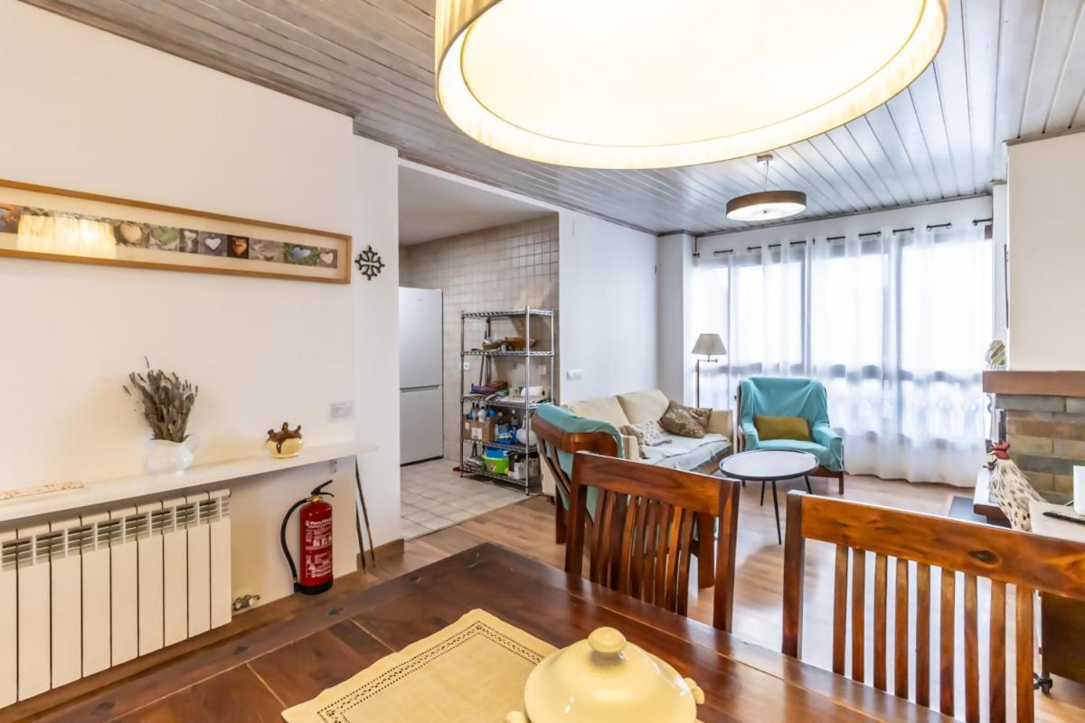 Apartamento San Fabian De Bossost Bagian luar foto